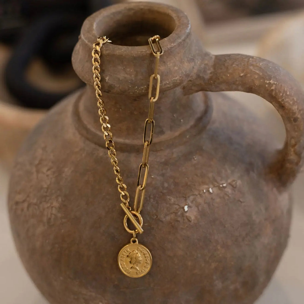 Lila Necklace